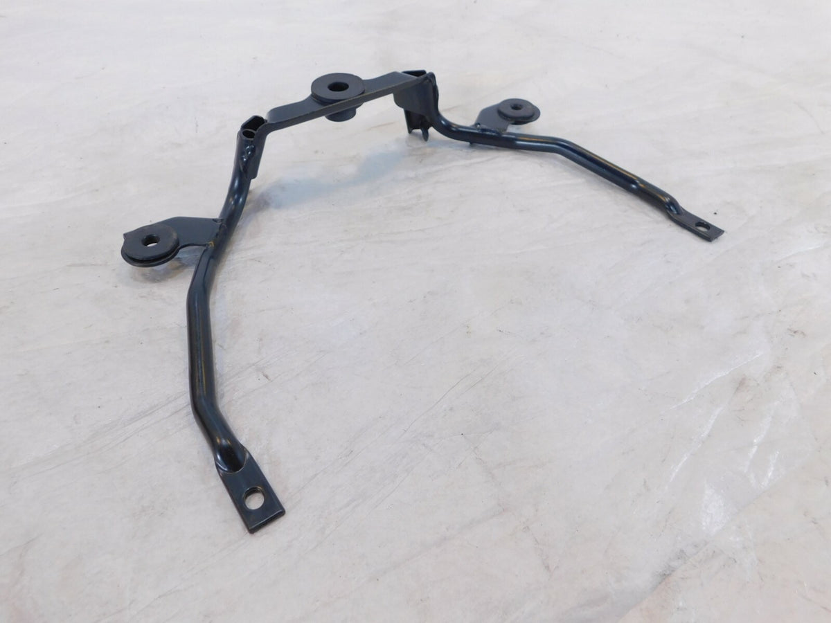 18-19 Suzuki GSX250R Front Gas Petrol Fuel Tank Cowling Fairing Bracket Stay - C3 Cycle