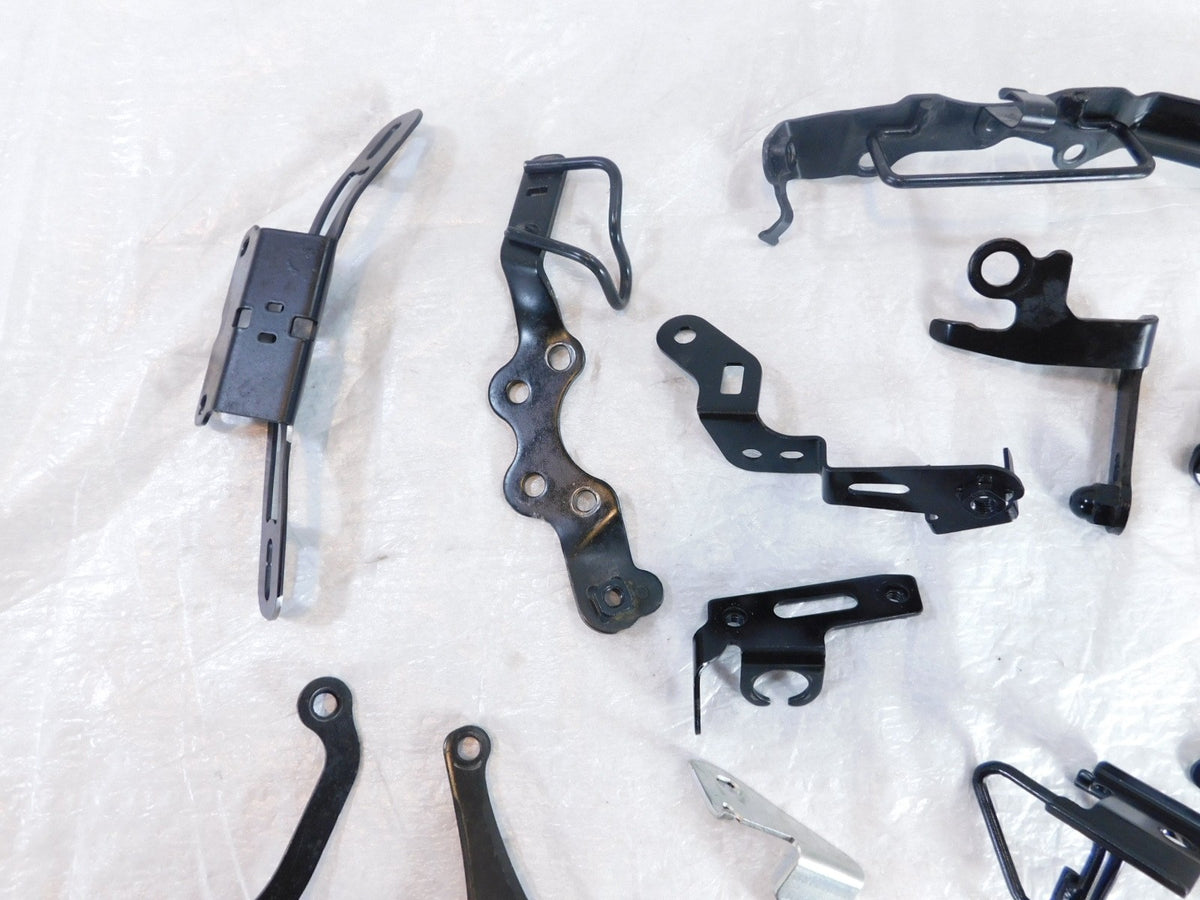 2022 22 Yamaha YZFR7 YZF-R7 R7 Miscellaneous Bracket Mount Stay Parts Box Lot - C3 Cycle