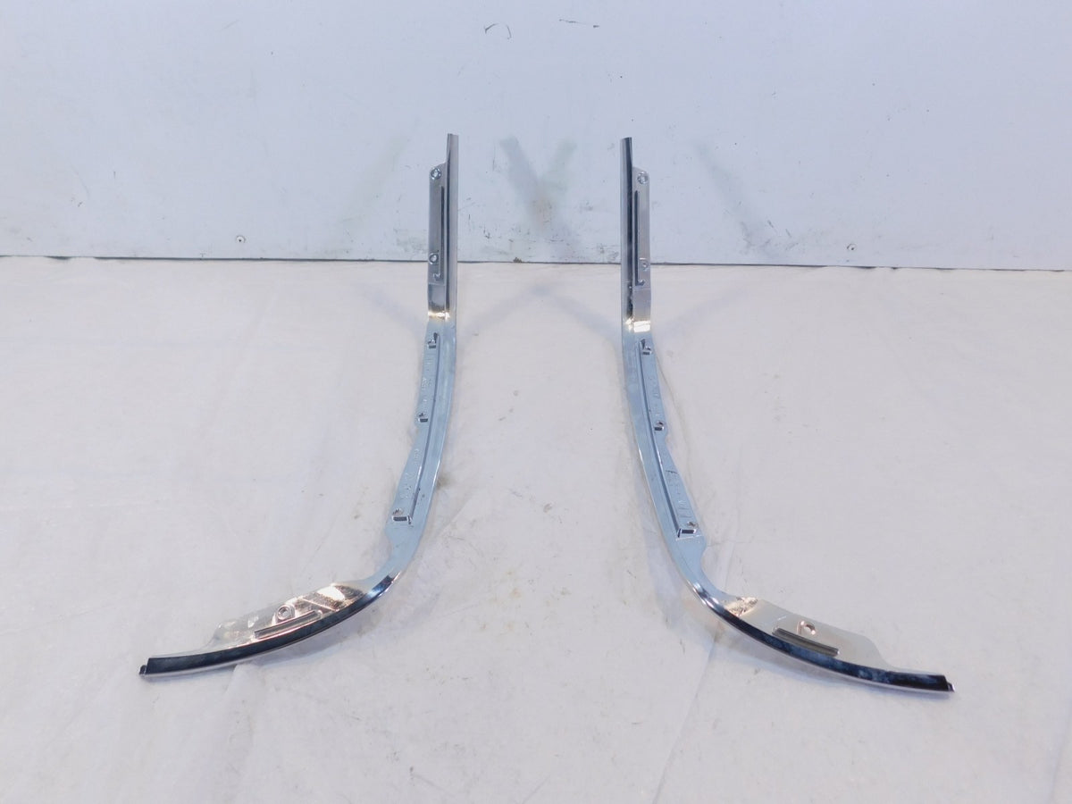 Vespa Primavera Sprint 50 125 150 Elettrica Pair Chrome Shield Edge Fairing Trim - C3 Cycle