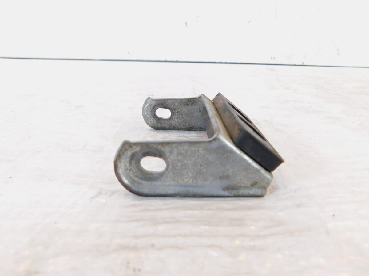Yamaha FZR1000 FZR1000 FZR750 FZR750R Fuel Gas Petrol Tank Mount Bracket