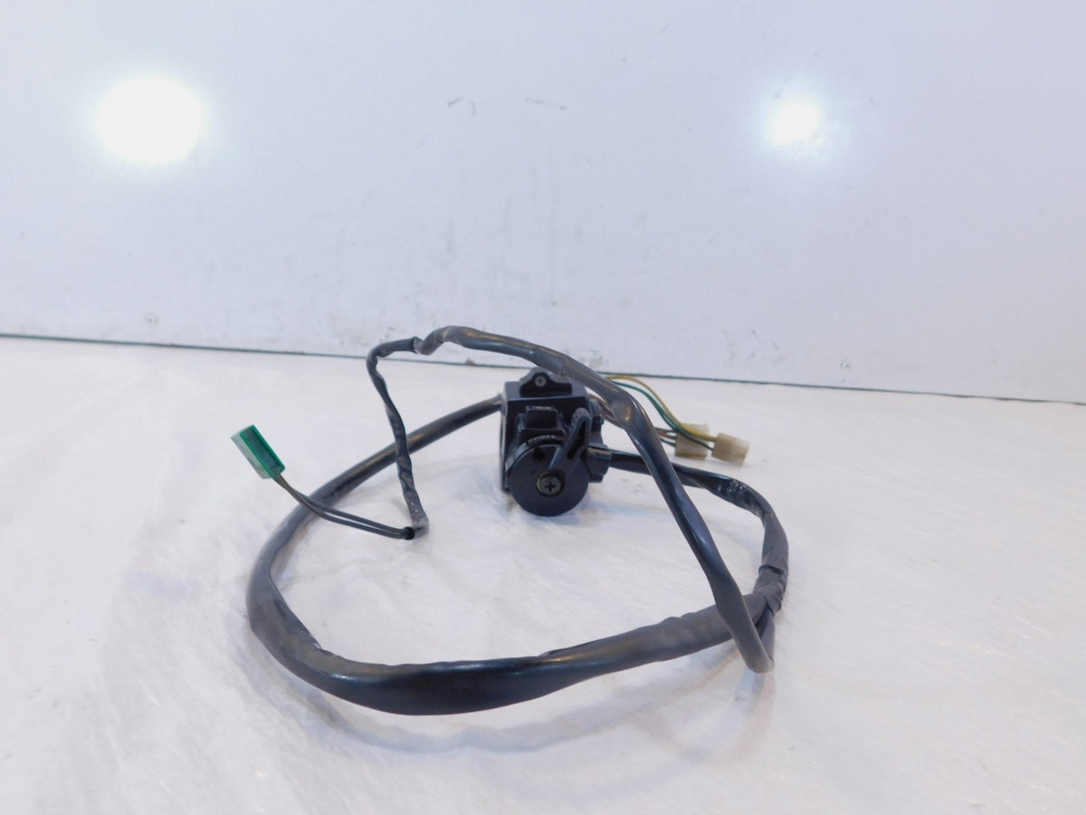 1982-1983 Yamaha XJ750 Maxim 750 Left Handlebar Horn/Turn Signal Switch Buttons - C3 Cycle