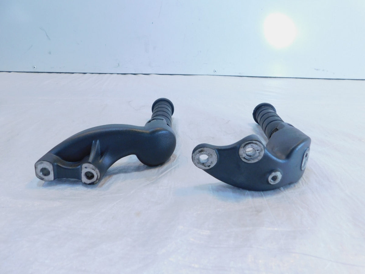 2018-2022 Indian Scout 1200 Black Rear Left/Right Passenger Foot Pegs w/ Mounts - C3 Cycle
