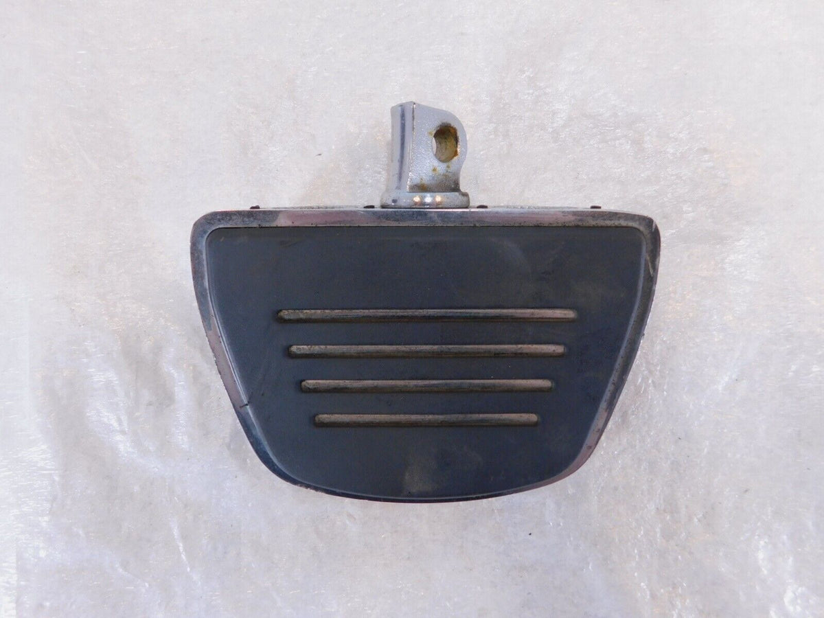 2008 08 Victory Vegas Kuryakyn Rear Right Passenger Footboard & Mount Bracket - C3 Cycle