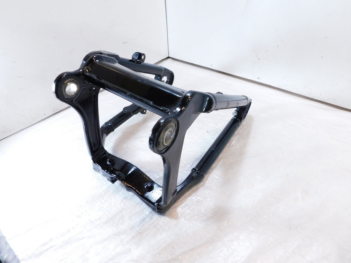 Harley Davidson Softail Heritage Milwaukee 8 M8 Rear Wheel Fork Swingarm Bracket - C3 Cycle