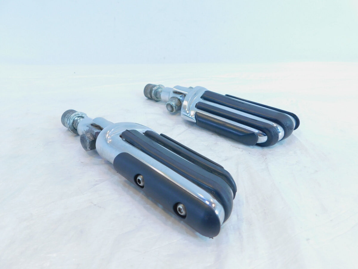 Pair Harley Touring Dyna Sportster & Softail Chrome & Rubber Footpeg Footrests - C3 Cycle