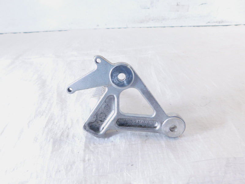 Aprilia SL750 Shiver 750 900 Front Left Footrest Foot Peg & Bracket Mount Stay