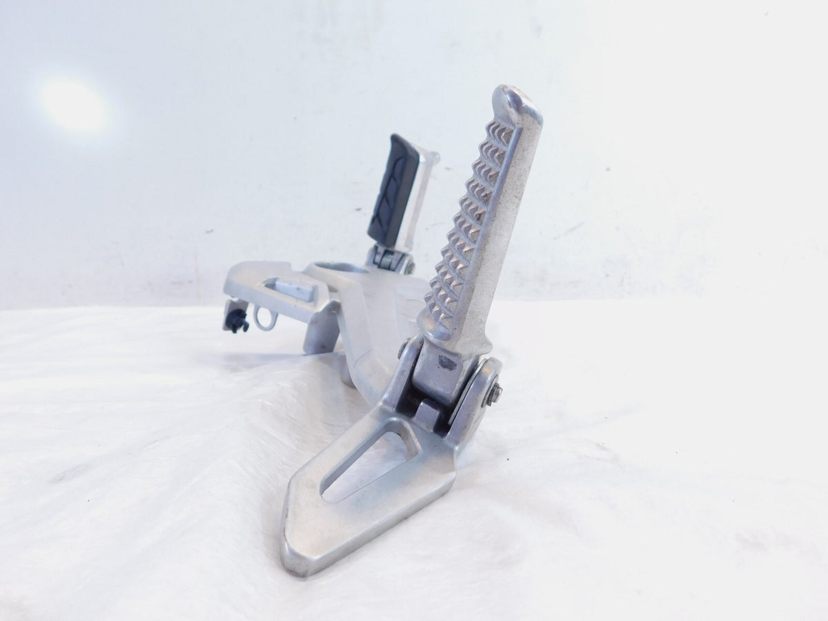 17-20 Honda Z125 Grom 125 Front & Rear Right Footpegs Footrests & Mount Bracket - C3 Cycle