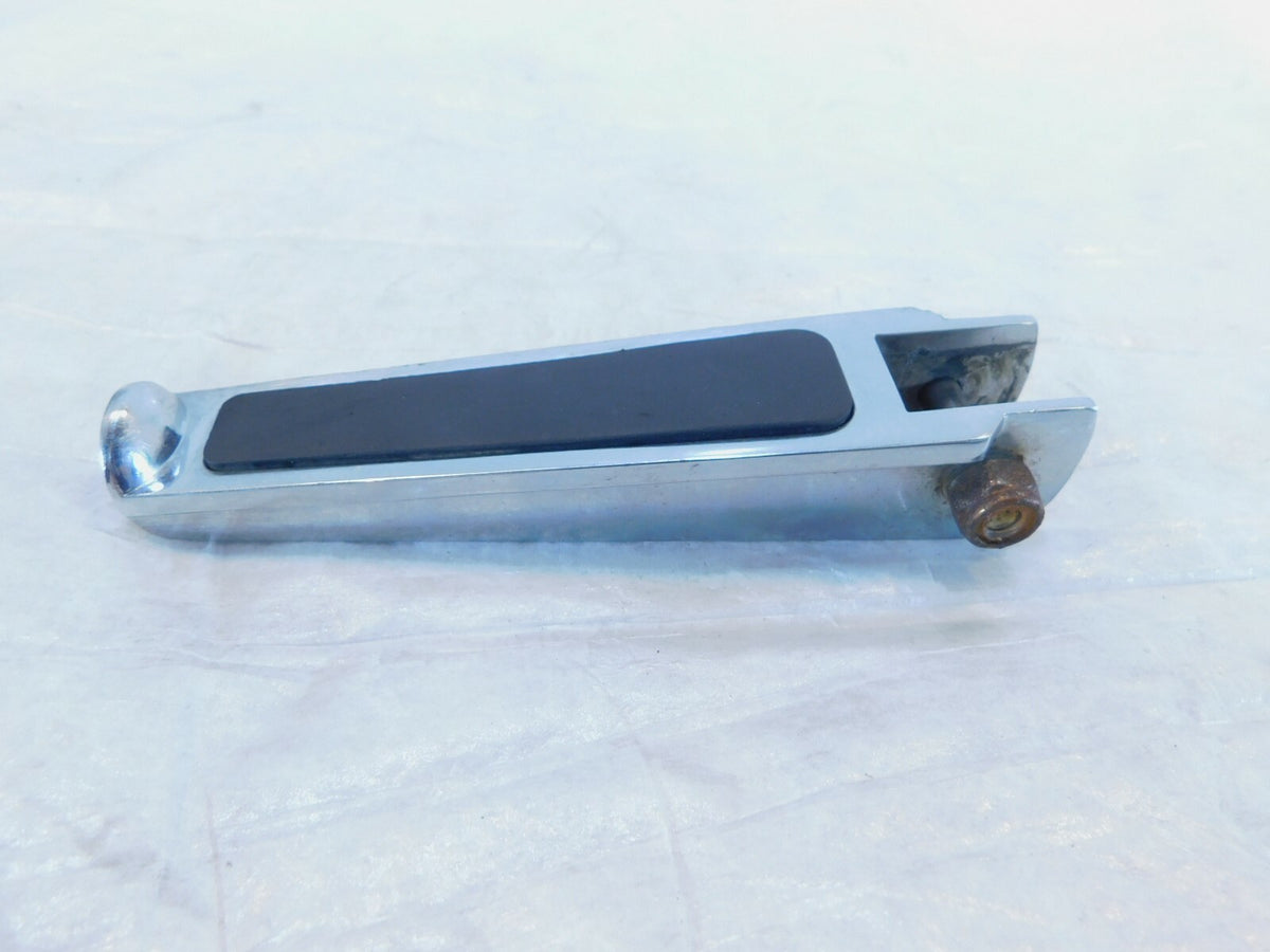 2006 06 Yamaha V-Star 1100 XVS1100 Classic Front Chrome Foot Peg Rests - Pair - C3 Cycle
