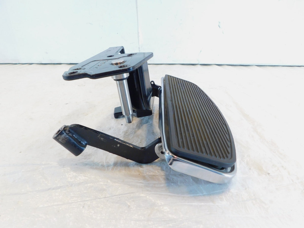 Harley Tri Glide Ultra & Freewheeler Trike Left Footboard Floorboard & Bracket - C3 Cycle