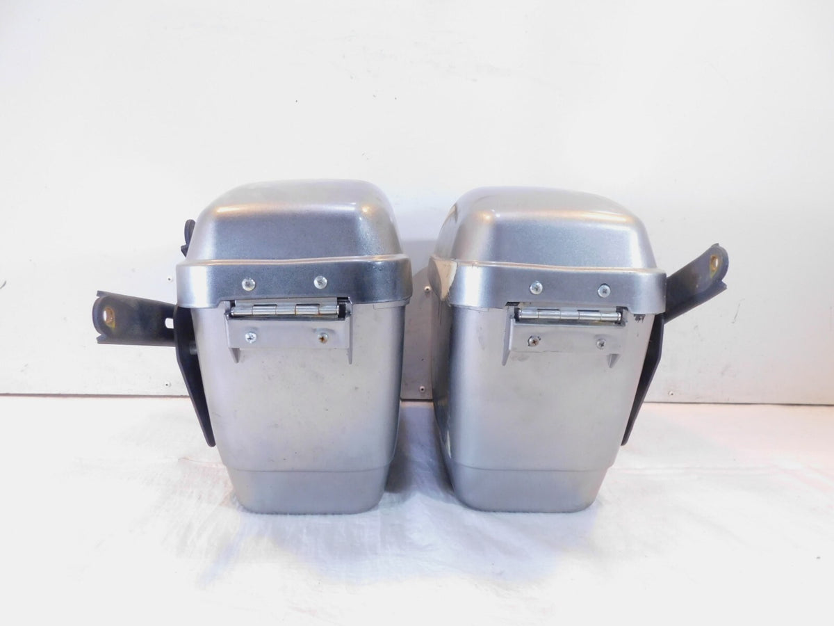2005-08 Kawasaki Vulcan 1500 VN1500 Classic Rear Saddlebag Luggage Bags -No Key - C3 Cycle