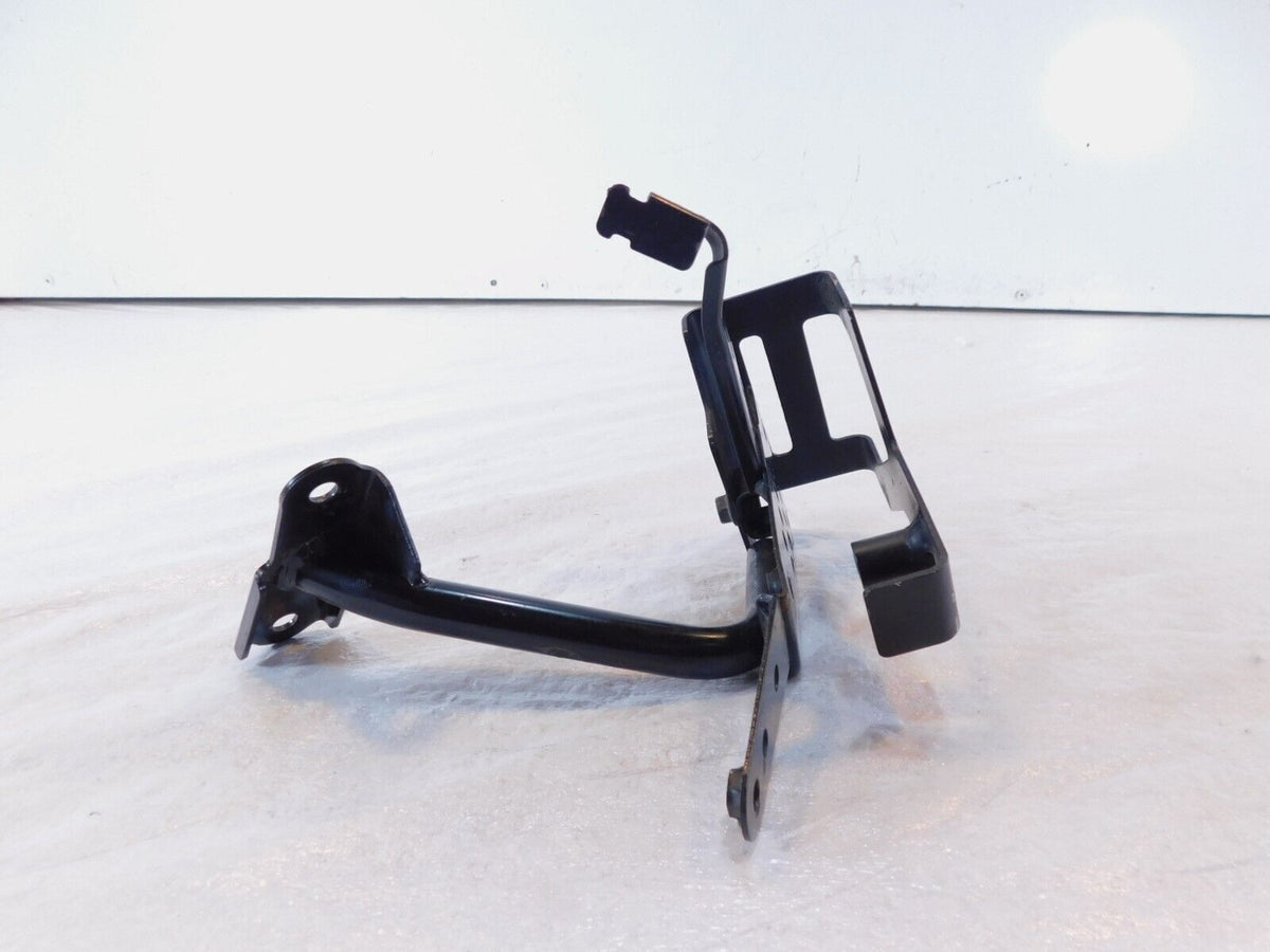 08-2009 Suzuki B-King GSX1300BK Busa King Lower Under Fairing Cowl Bracket Brace - C3 Cycle