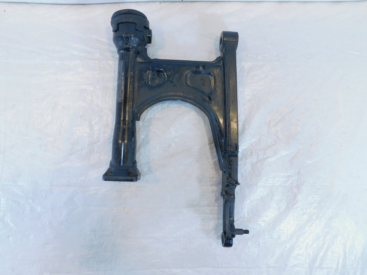 Kawasaki VN1500 Vulcan 1500 Classic & Nomad FI Rear Wheel Fork Swingarm Bracket