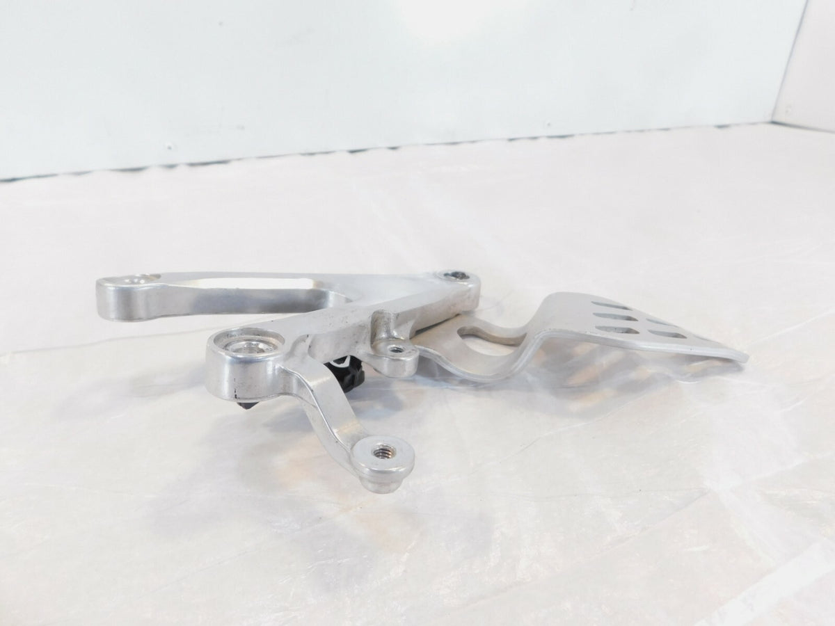 Yamaha YZFR6 R6 YZFR6S Rear Back Foot Peg Right Side Mounting Bracket Assembly - C3 Cycle