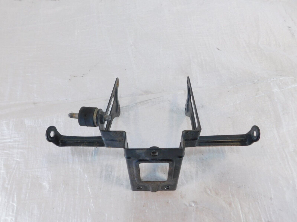 2006-2009 Aprilia Tuono 1000 RSV1000 Center Oil Water Cooler Bracket Mount Stay