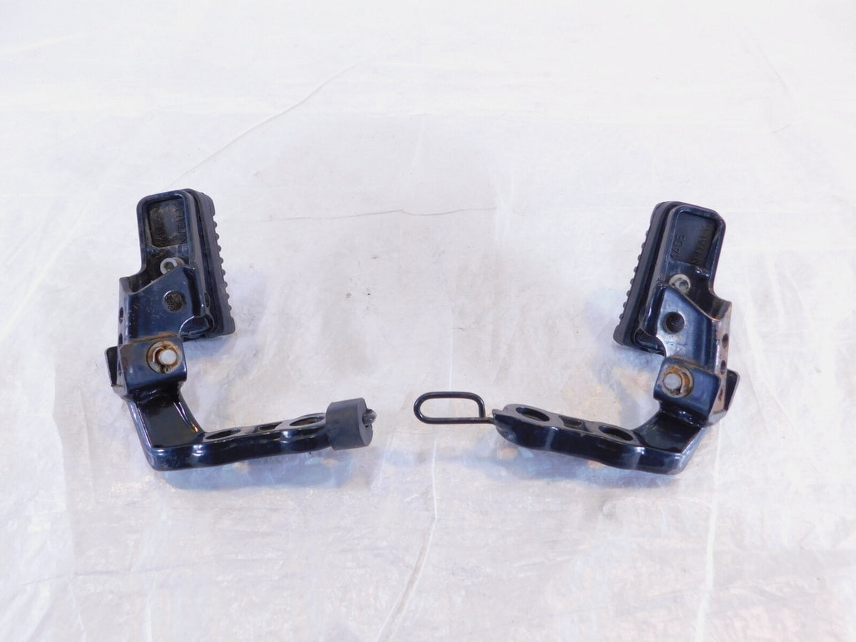 1997-2000 BMW F650 Funduro F650ST Right Front Footrest Foot Peg & Mount Bracket - C3 Cycle
