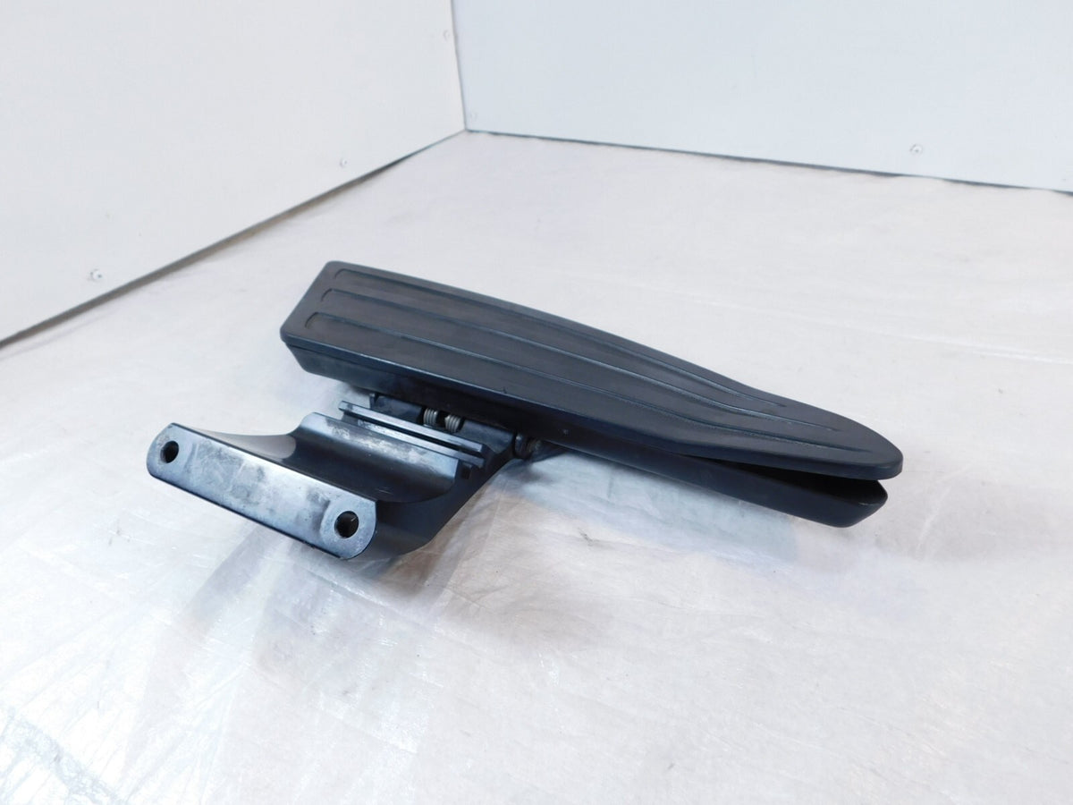 Victory Cross Roads Country & Vision Right Front Main Driver Floorboard Footrest