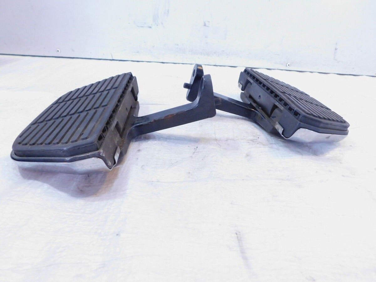 Harley Davidson Road King Electra Glide Passenger Footboard Floorboard & Bracket
