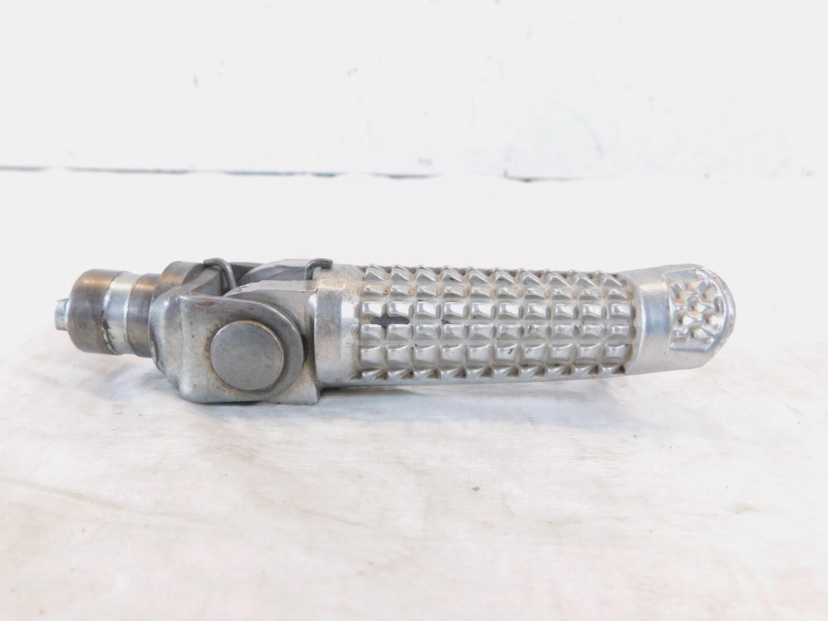 00-05 Suzuki GSX-R600 GSX-R750 GSX-R1000 Front Driver Left Side Footpeg Footrest