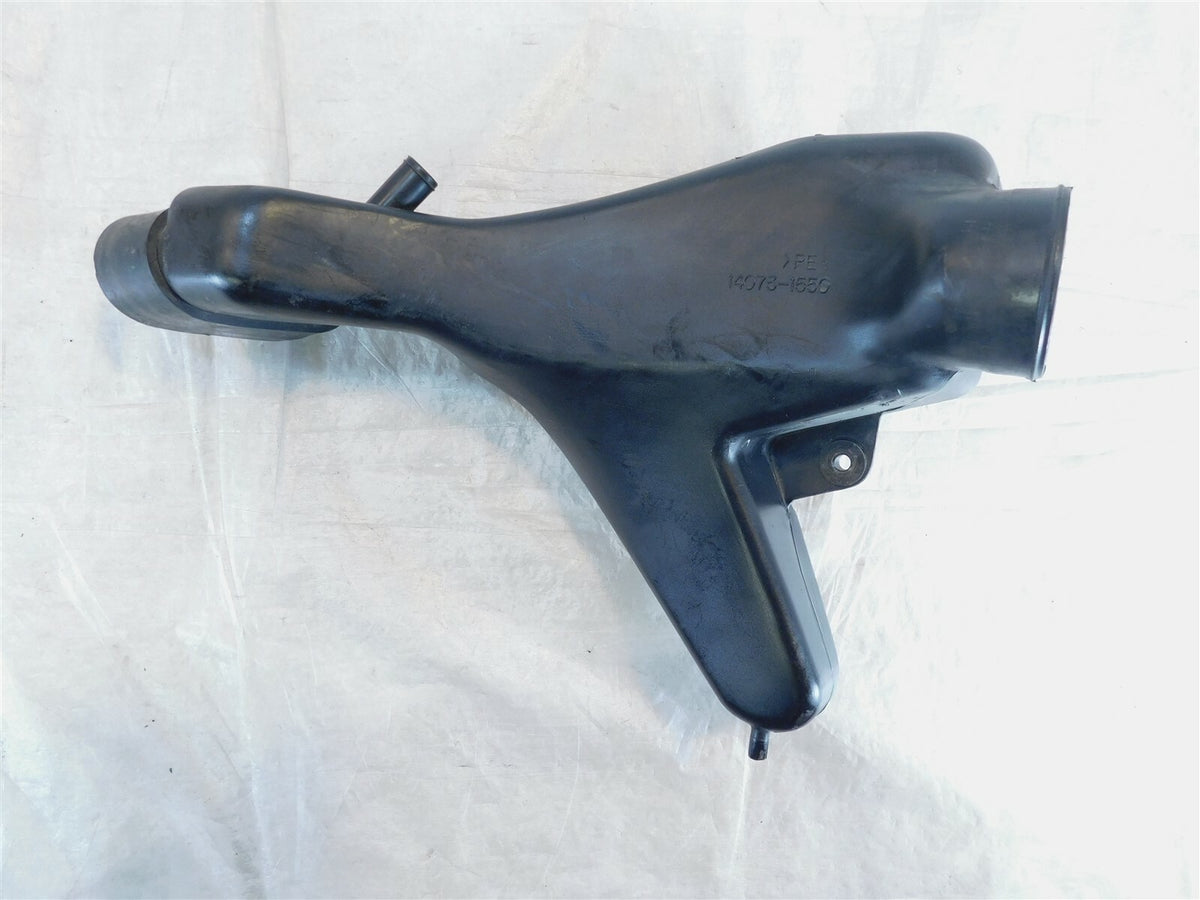 Kawasaki Ninja ZX-6 ZX600 ZX600-E & ZZR600 Right Air Intake Duct Pipe Tube