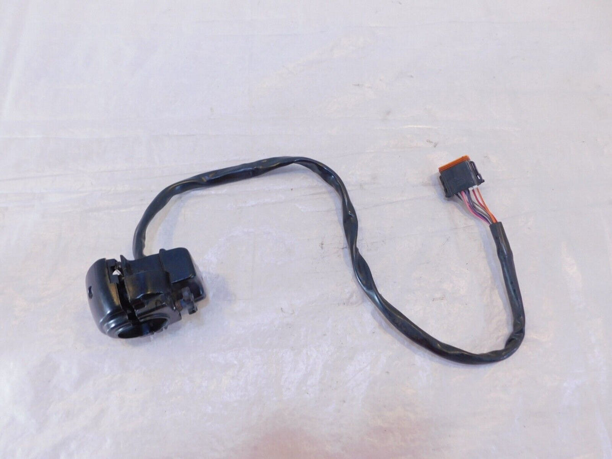 Harley Electra Glide Right Handlebar Engine Stop Start Kill Switches w/ Radio - C3 Cycle