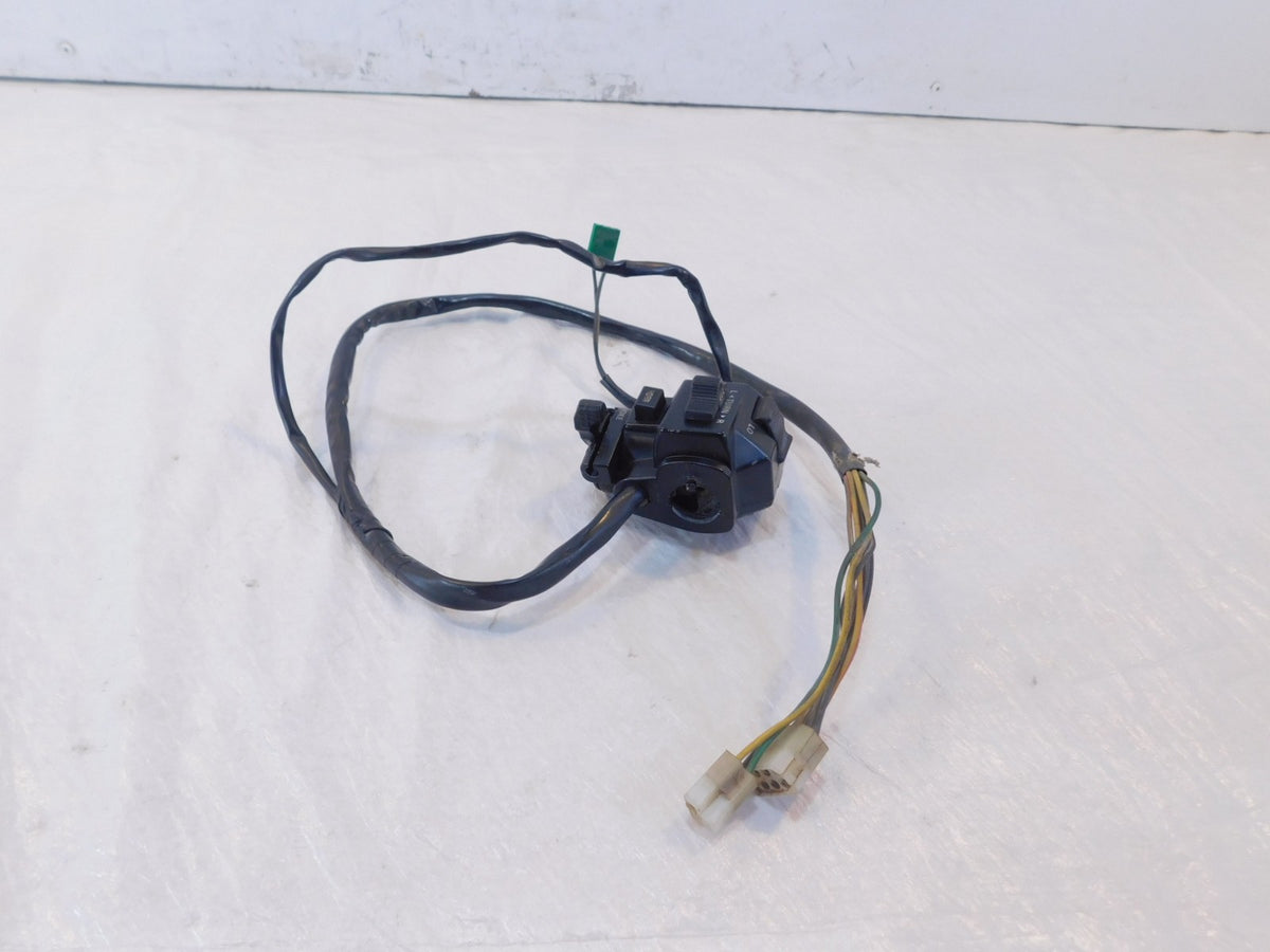 1982-1983 Yamaha XJ750 Maxim 750 Left Handlebar Horn/Turn Signal Switch Buttons - C3 Cycle