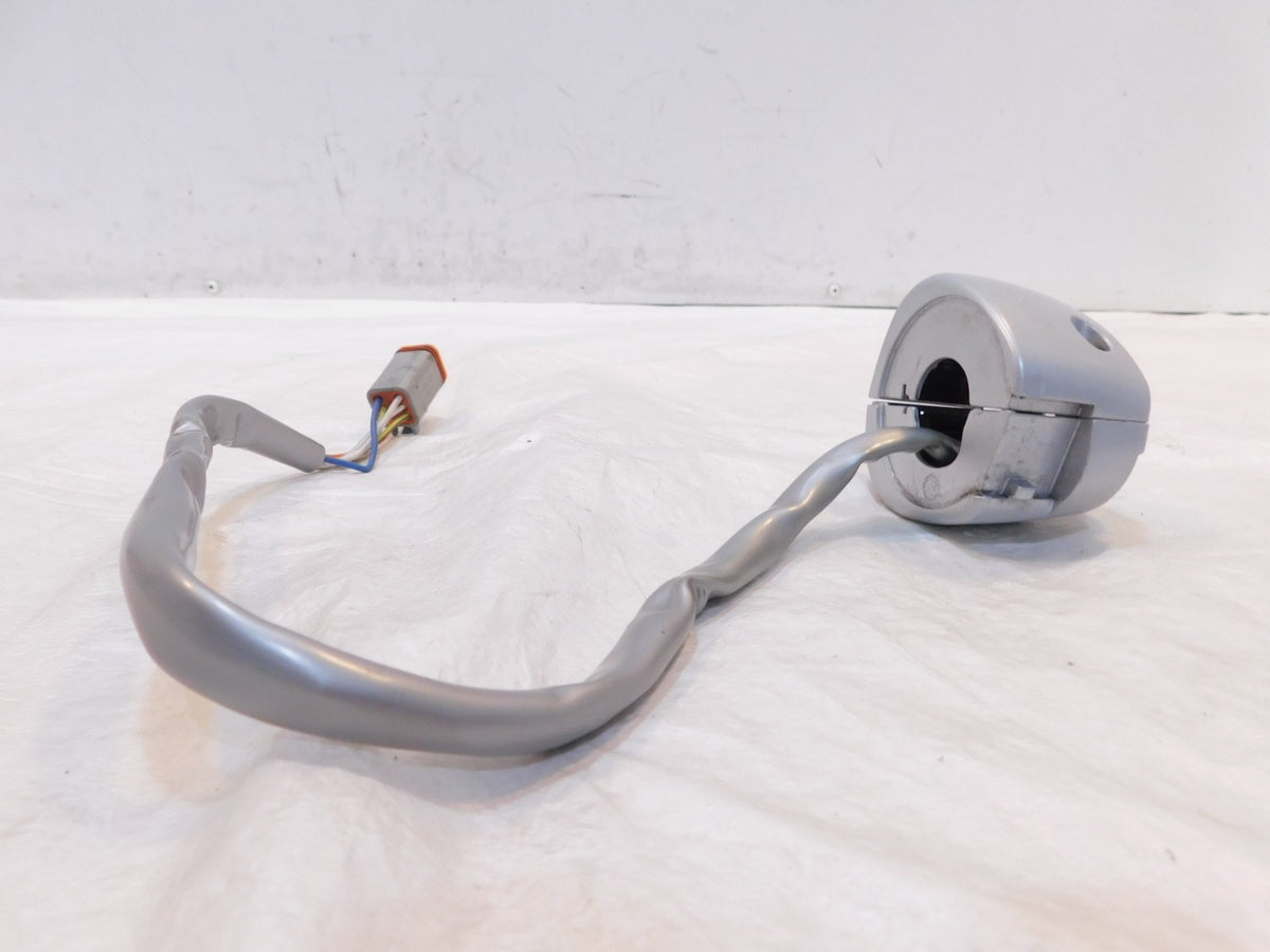 2002-2005 Harley Davidson V-Rod VRSC Vrod Left Handlebar Horn Turn Signal Switch - C3 Cycle