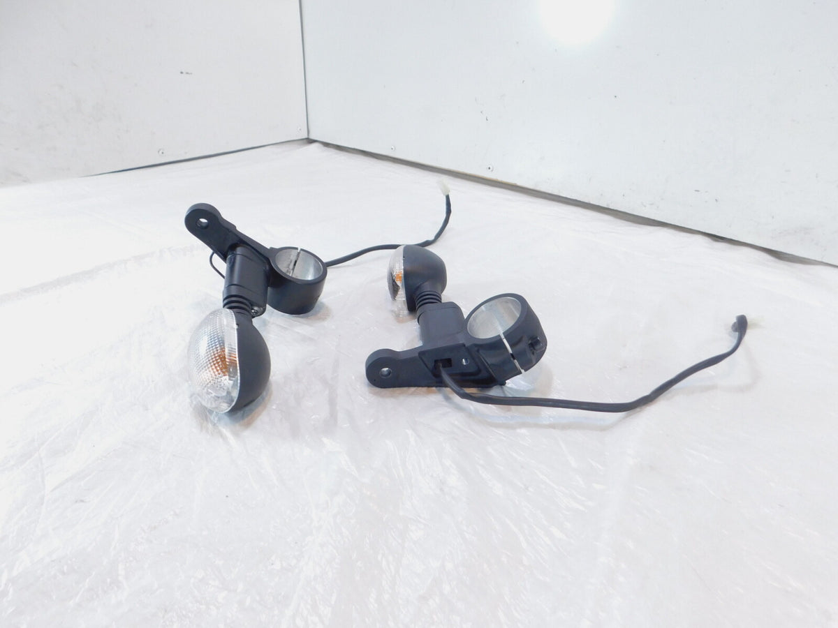 Pair Moto Guzzi Special 750 V7 III & V9 850 Front Turn Signal Indicator Lights - C3 Cycle