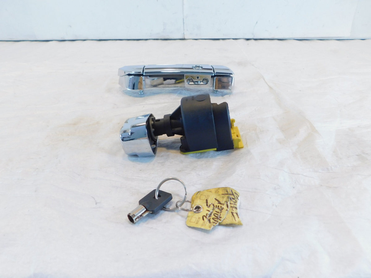 Harley Davidson Tri Glide Ultra Classic Freewheeler Trike Ignition Switch w/ Key - C3 Cycle
