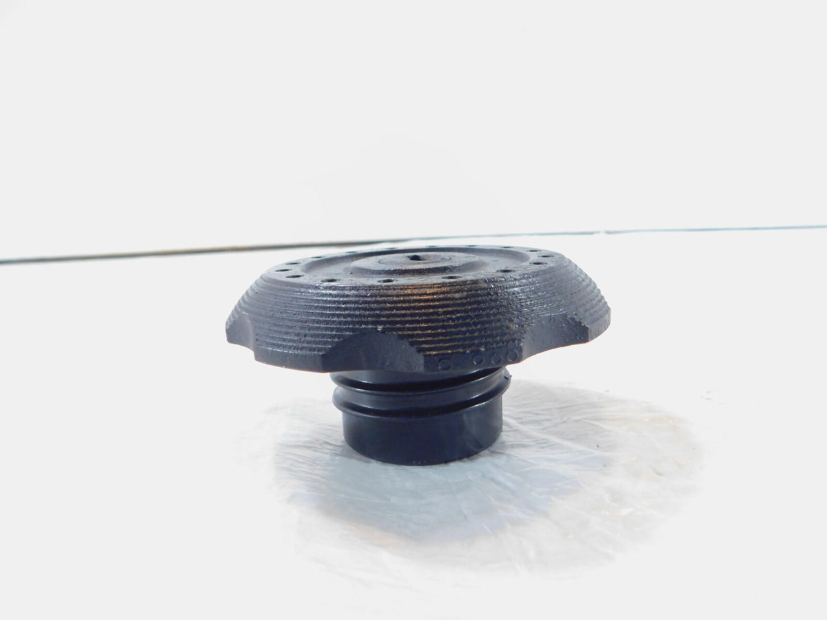 Moto Guzzi Carbon Special 750 850 V7 III Gas Petrol Fuel Tank Reservoir Plug Cap - C3 Cycle