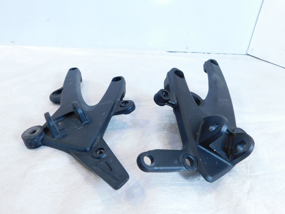 2009 & 2010 Buell 1125 1125R 1125CR Right Left Front Footrest Foot Peg Brackets - C3 Cycle