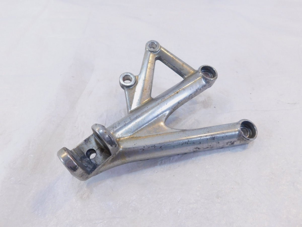 06-17 Triumph Daytona 675R Right Footpeg Footrest Mount Bracket Control Plate - C3 Cycle