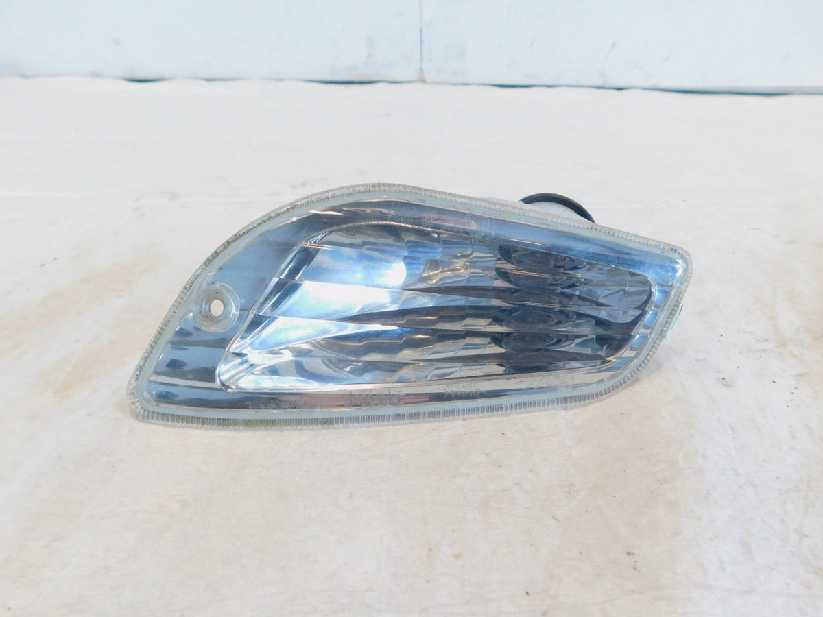Piaggio Vespa LX S 50 150 Front Left Indicator Turn Signal Light Lamp - C3 Cycle