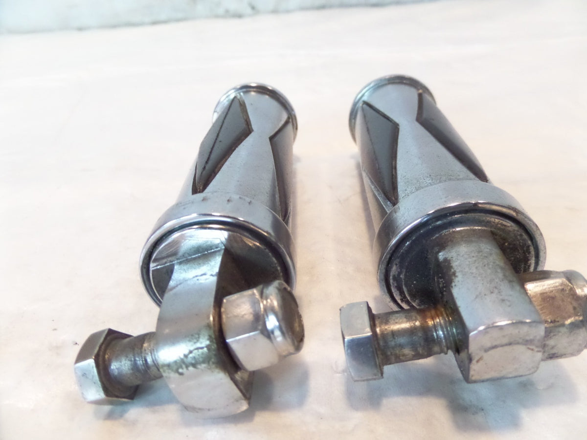 Harley Touring FXR Dyna Sportster & Softail Chrome Diamond Footpegs Footrests