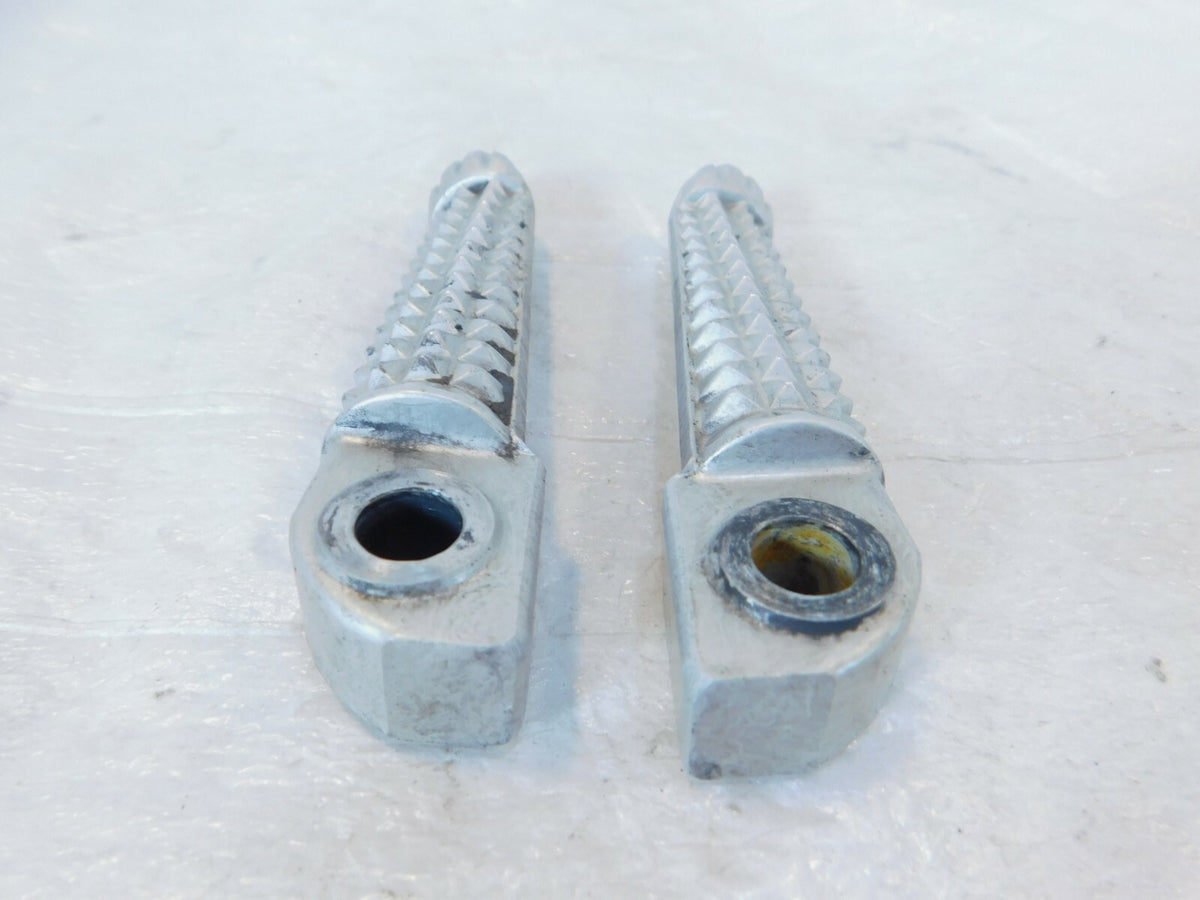 Yamaha YZFR6S YZF R6S YZFR6 R6 Left/Right Rear Passenger Footrest Footpeg Pegs - C3 Cycle