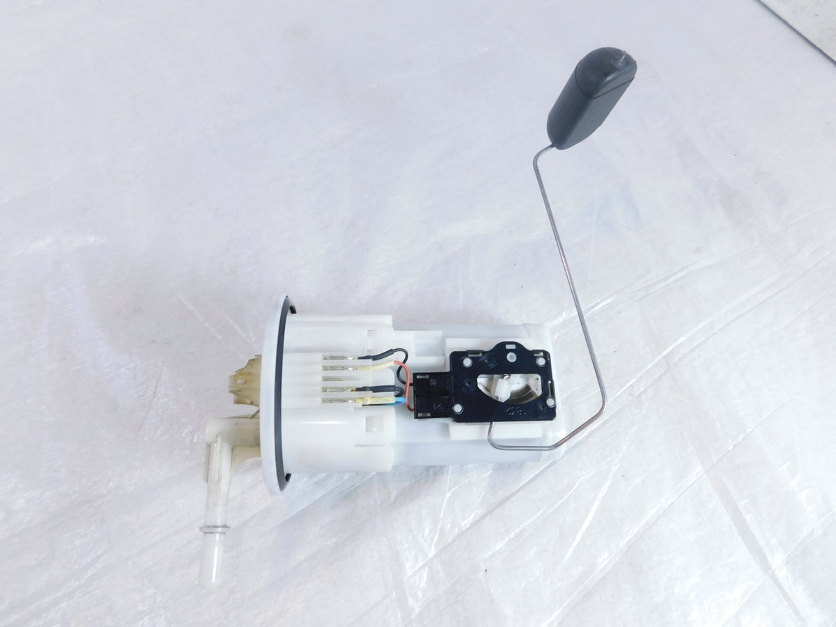 Yamaha MT-07 XSR700 & YZF-R7 R7 Gas Petrol Fuel Pump & Sending Unit - For Parts