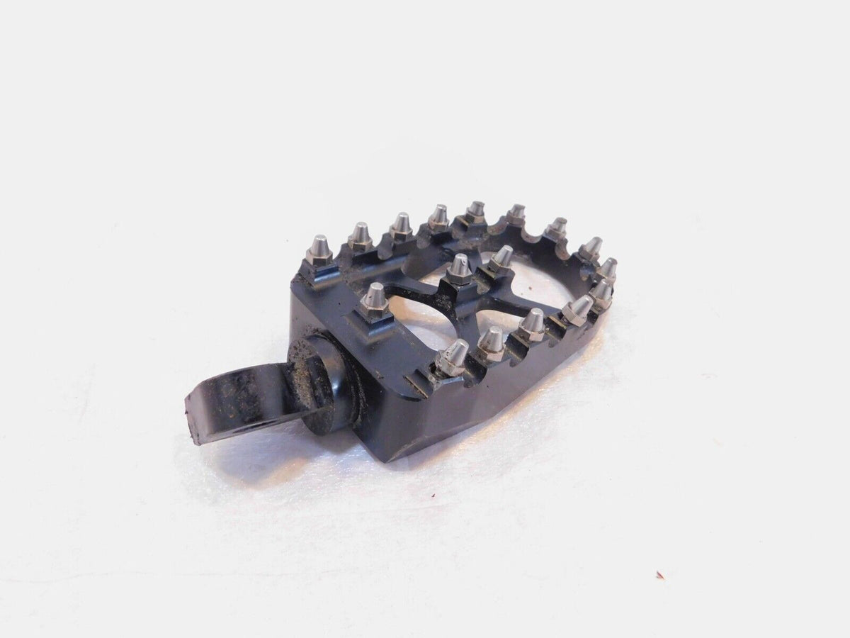 One Harley Davidson FXR Dyna Sportster & Softail Black Metal Footpegs Footrest - C3 Cycle