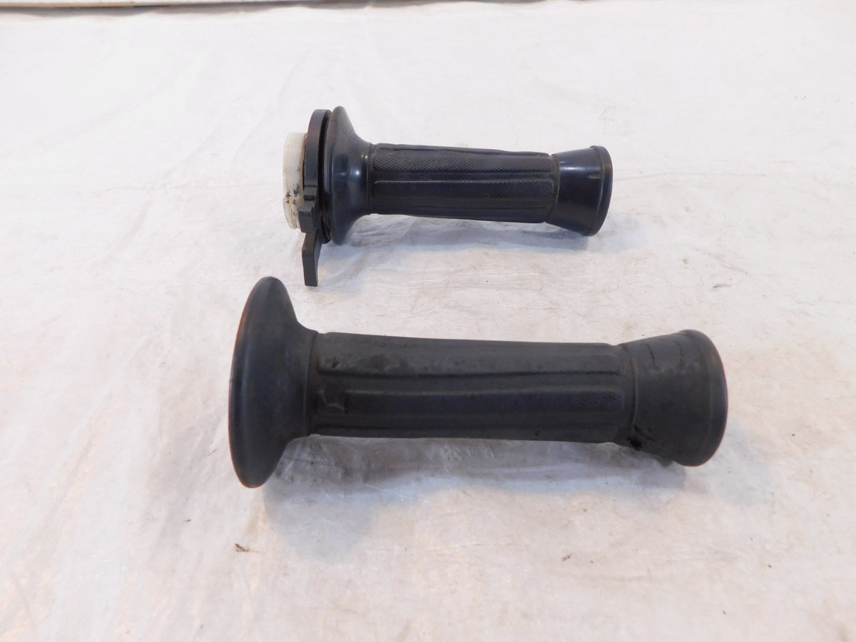 Pair 1982-1983 Yamaha XJ750 Maxim 750 Front Left/Right Handlebar Handle Grips - C3 Cycle
