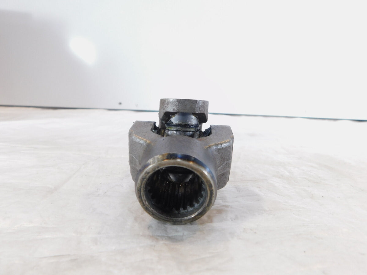 Suzuki Intruder Volusia Boulevard M50 C50 S50 Output Drive Shaft Yoke U-Joint - C3 Cycle