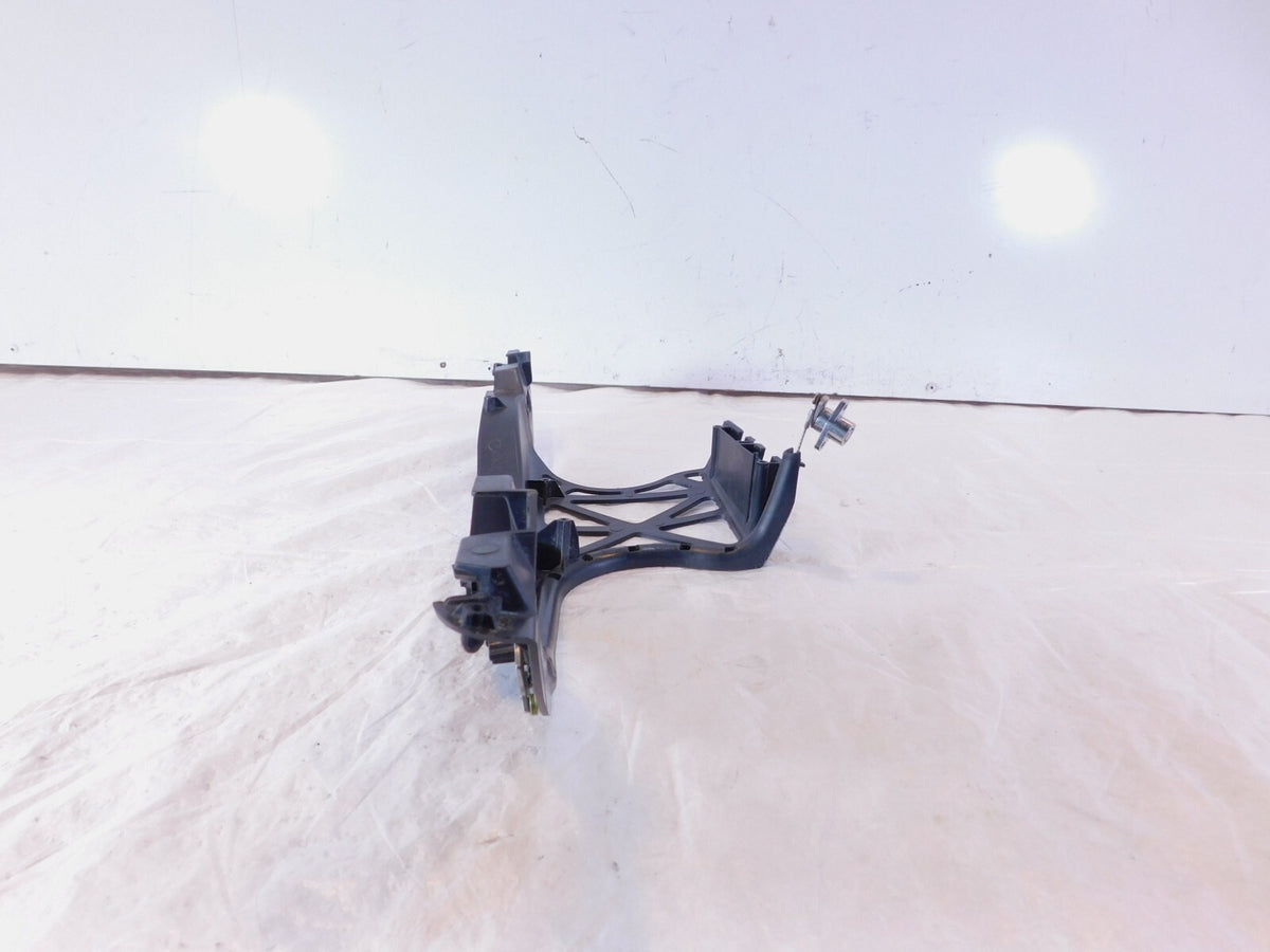 2014-2020 Harley Davidson Road King Electra Glide Right Saddlebag Latch Bracket