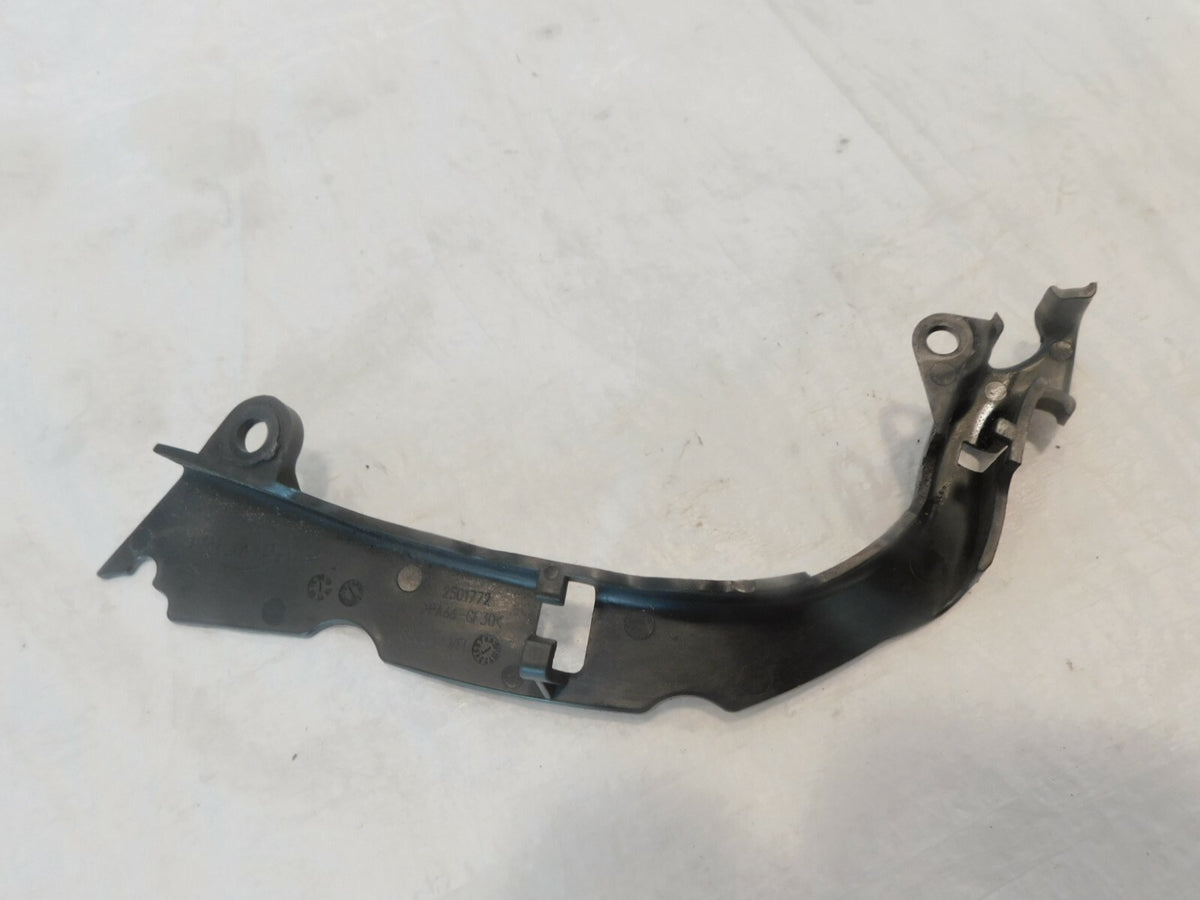 Triumph Thruxton & Street Twin & Bonneville T120 Starter Cable Wire Guide Cover - C3 Cycle