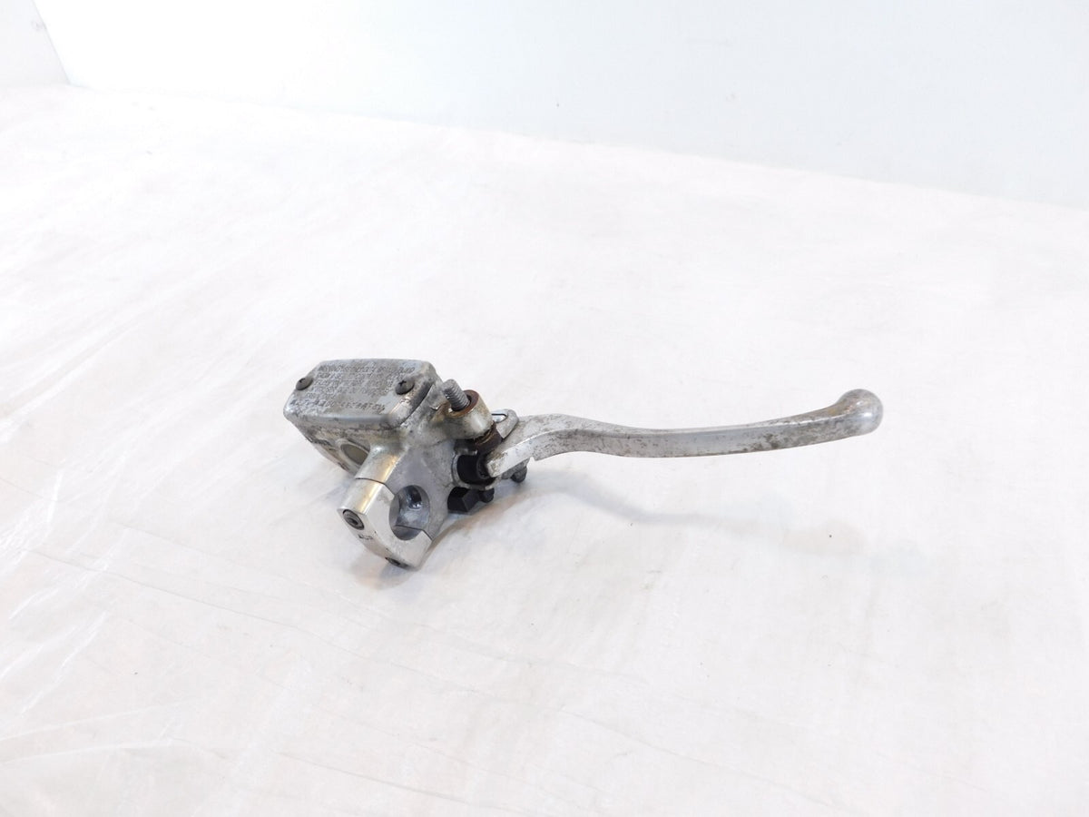 Honda VTX1300C VTX1300R OEM Right Handlebar Front Brake Master Cylinder w/ Lever