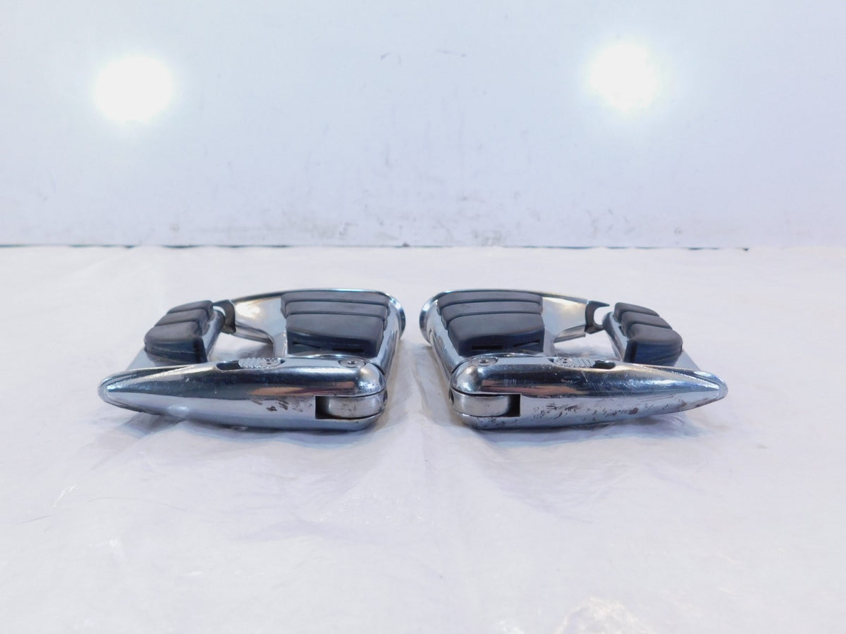 Pair 2006-2007 Victory Kingpin & Vegas Kuryakyn Swingwing Foot Peg Footrests - C3 Cycle