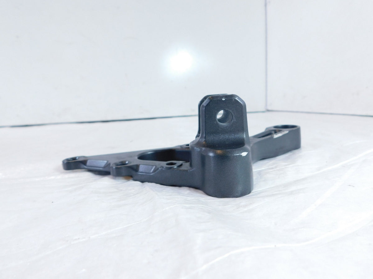 22-24 Yamaha YZFR7 YZF-R7 R7 Front Right Foot Peg Footrest Mount Stay Bracket