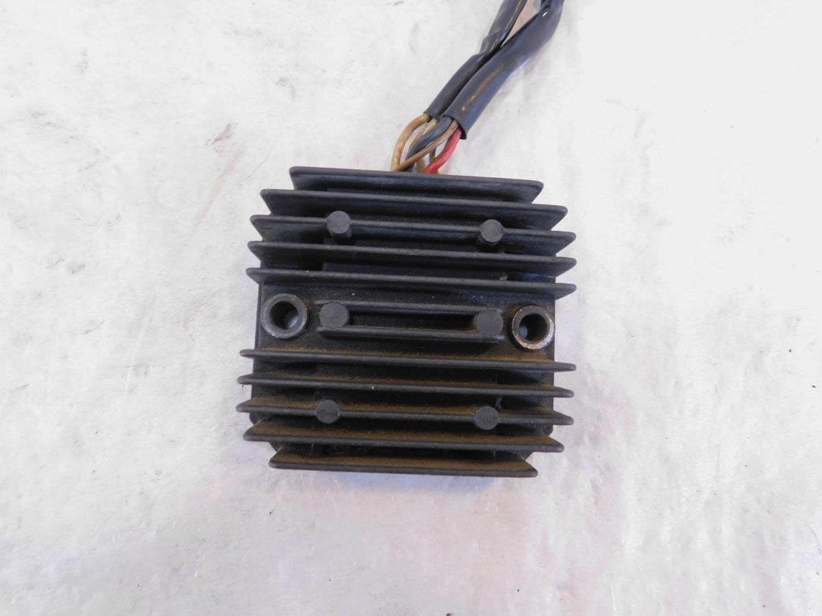 1981-1983 Yamaha Virago 750 XV750 Black Electric Voltage Regulator Rectifier