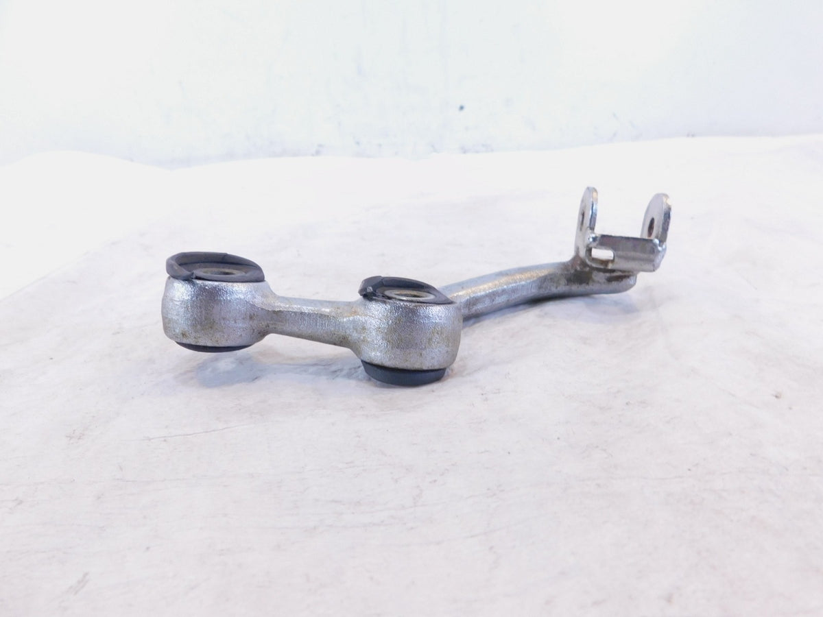 1981-1983 Yamaha XV750 XV920 Virago 750 920 Right Front Footpeg Footrest Bracket