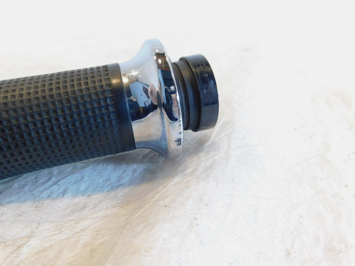 Piaggio Vespa LX S XL 50 125 250 Front Handlebar Right Left Hand Cover Grips - C3 Cycle