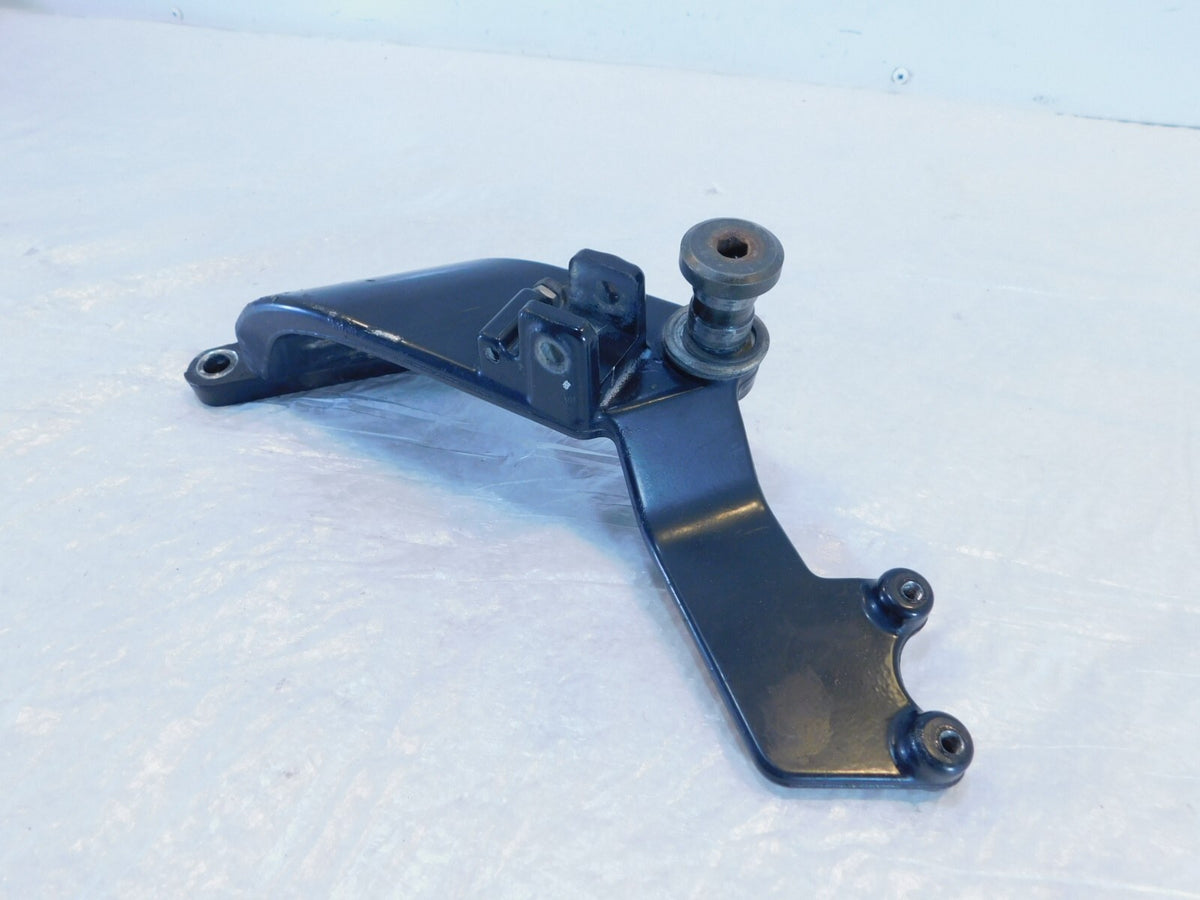 Victory V92 Sport Cruiser V92SC Front Right Footpeg Peg Footrest Mount Bracket - C3 Cycle