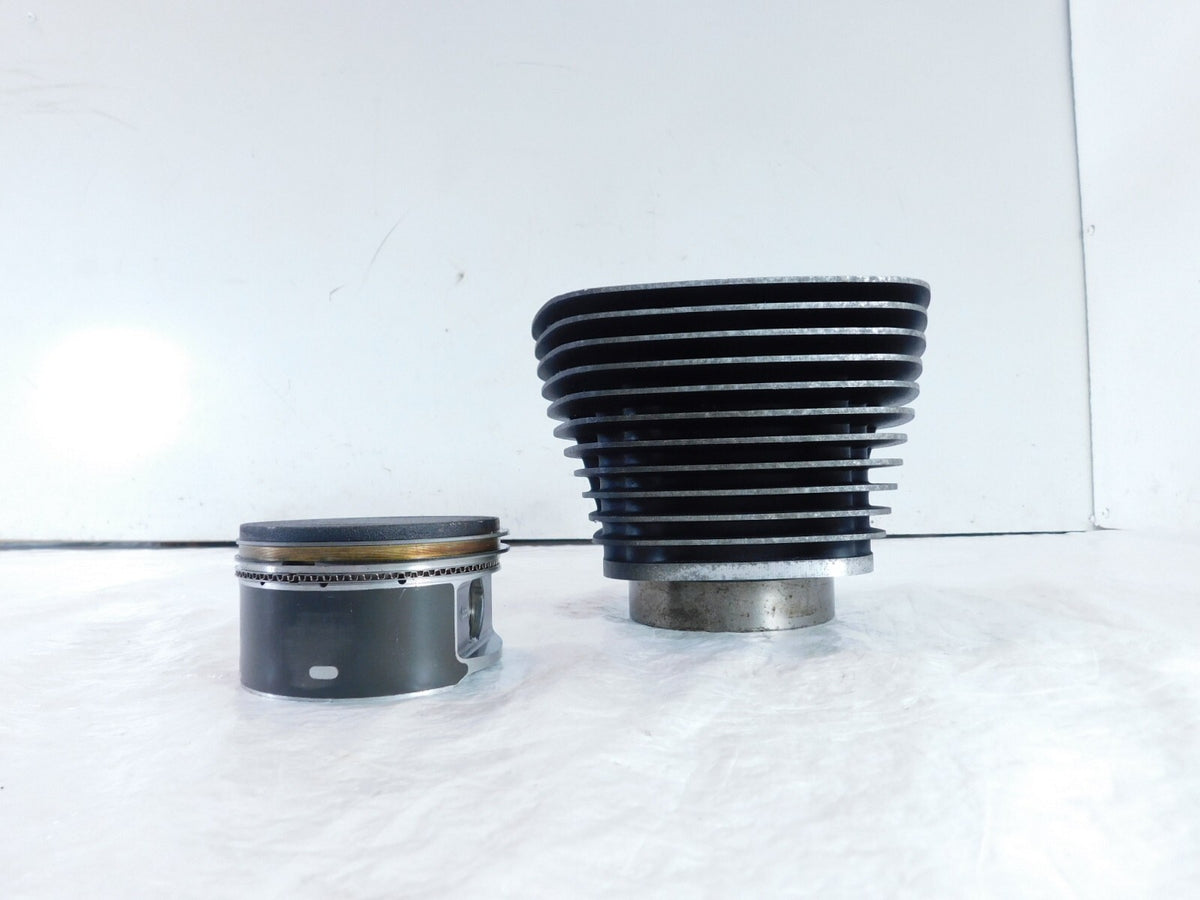 Harley Davidson Touring Dyna & Softail Twin Cam 88 Motor Piston & Black Cylinder - C3 Cycle