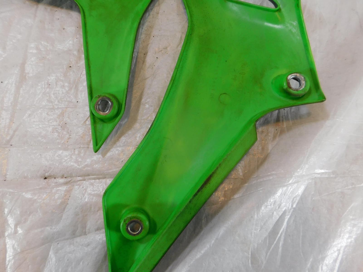 2006 06 Kawasaki KLX250S 250 Right Side Radiator Grill Intake Duct Shroud Cover - C3 Cycle