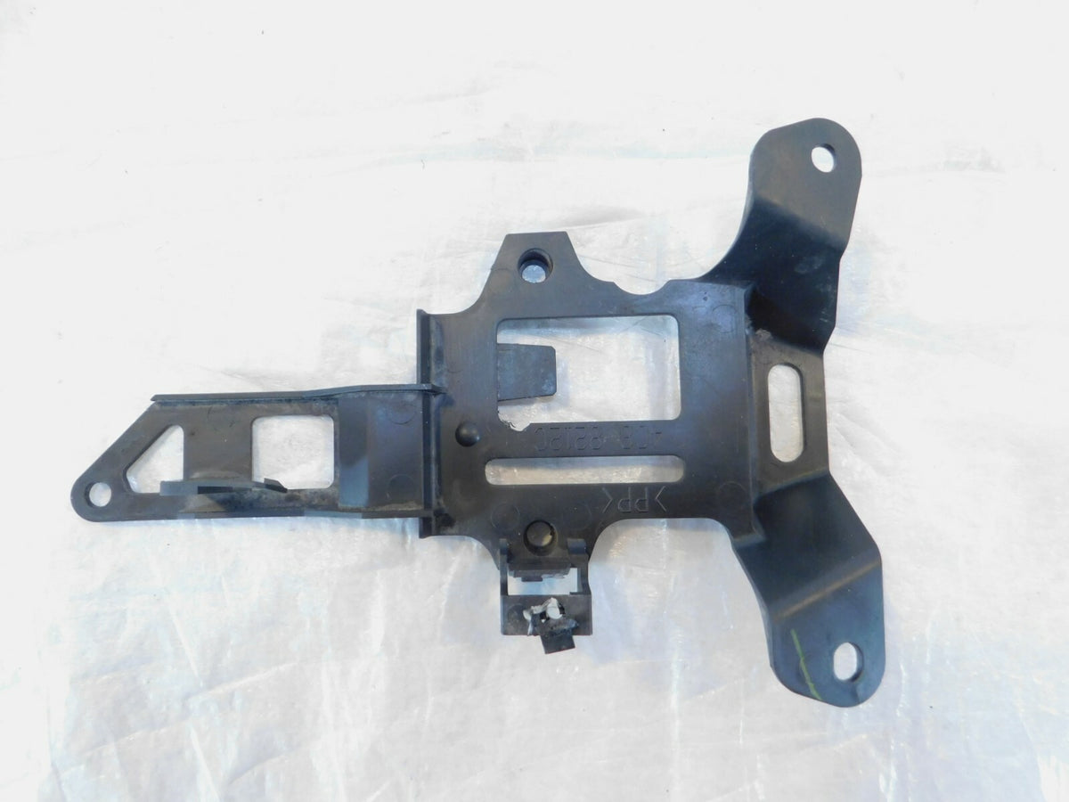 2007-2008 Yamaha YZFR1 YZF R1 Rear Wheel Fender Battery Holder Bracket Tray Box - C3 Cycle